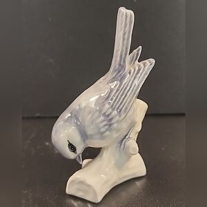 Vtg 1970s GOEBEL WEST GERMANY Great Titmouse Bird Figurine 38015 Kohlmeise Stump